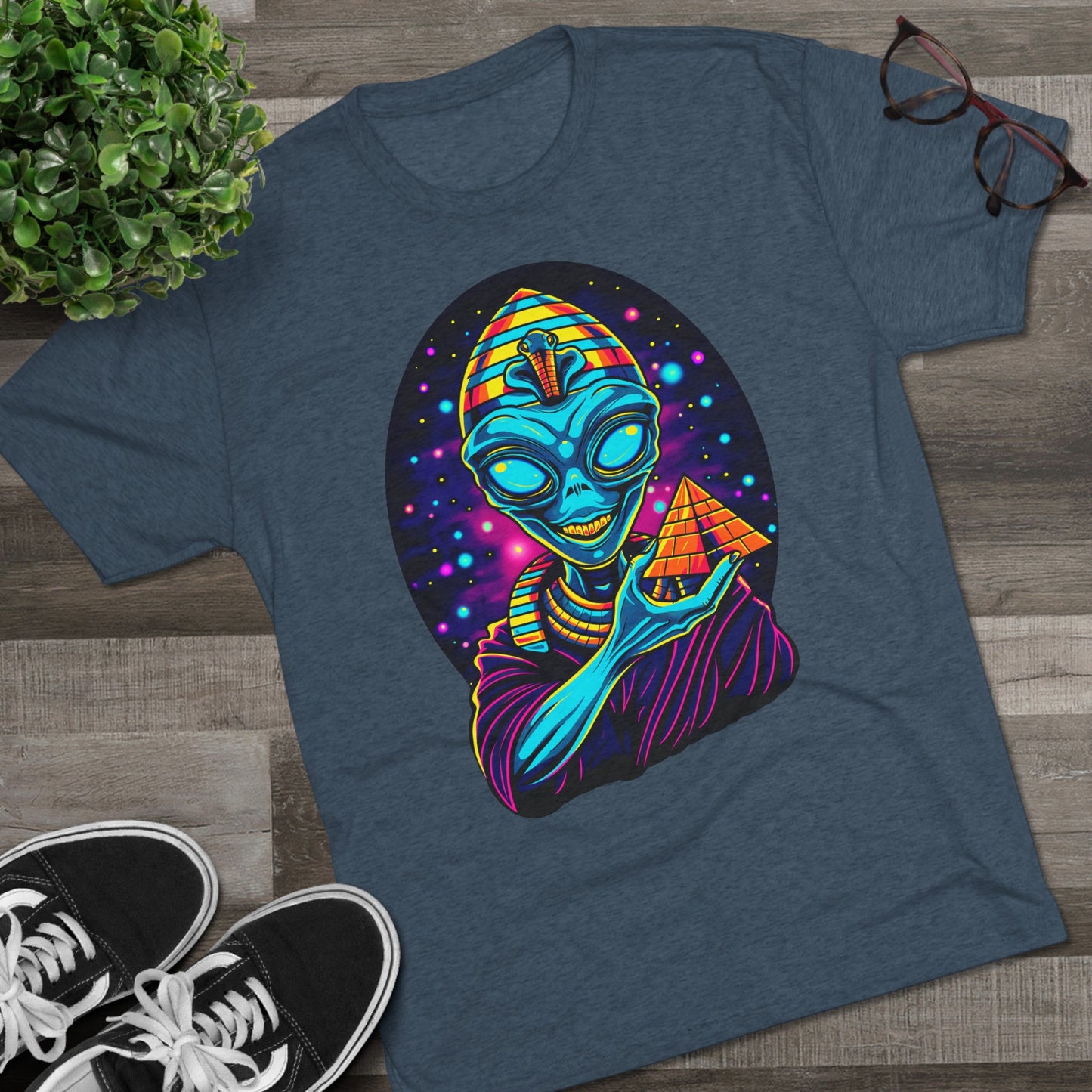 Ancient Alien Pharaoh Men's Classic Fit Tri-Blend T-Shirt