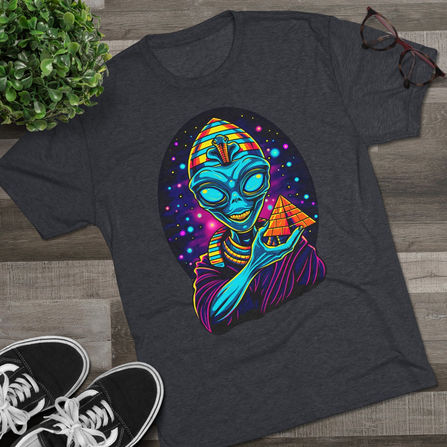 Ancient Alien Pharaoh Men's Classic Fit Tri-Blend T-Shirt