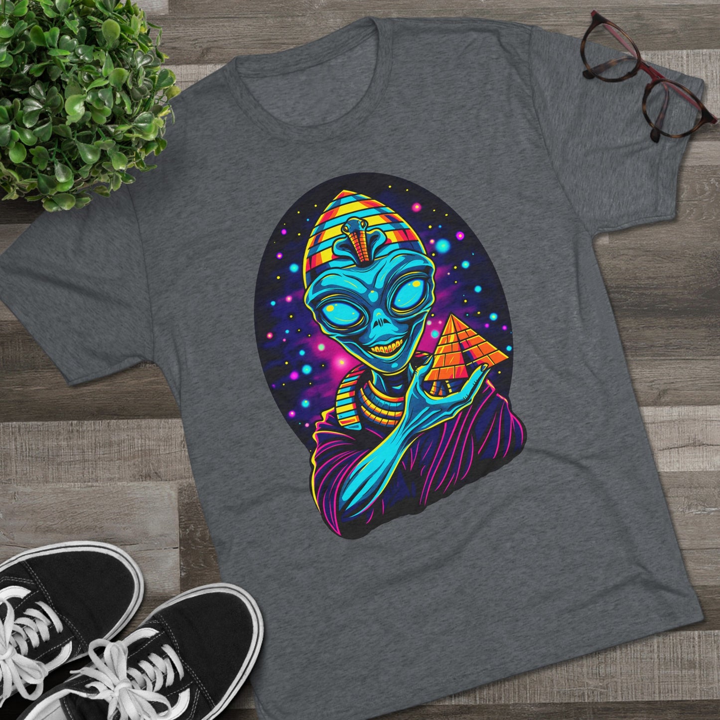 Ancient Alien Pharaoh Men's Classic Fit Tri-Blend T-Shirt